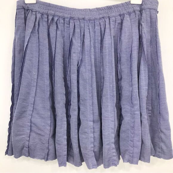 Olive + Oak Blue Raw Edge Cut Pleated Circle Skater Mini Skirt - Picture 4 of 11